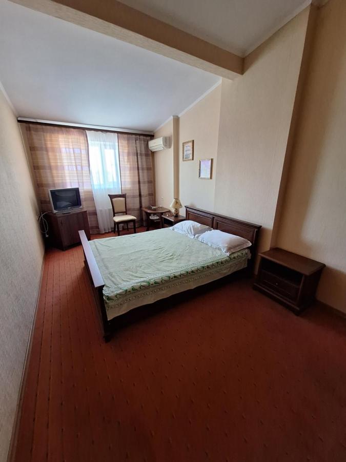Барселона Hotel Mizikevycha Exterior photo