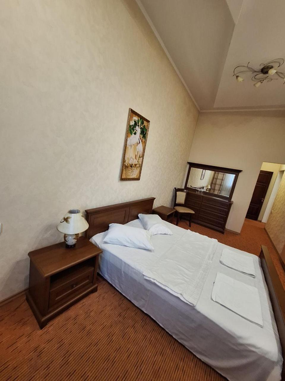 Барселона Hotel Mizikevycha Exterior photo